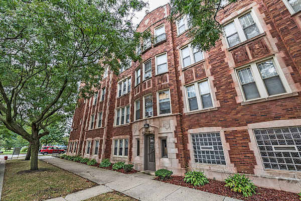 222 E 109th St property